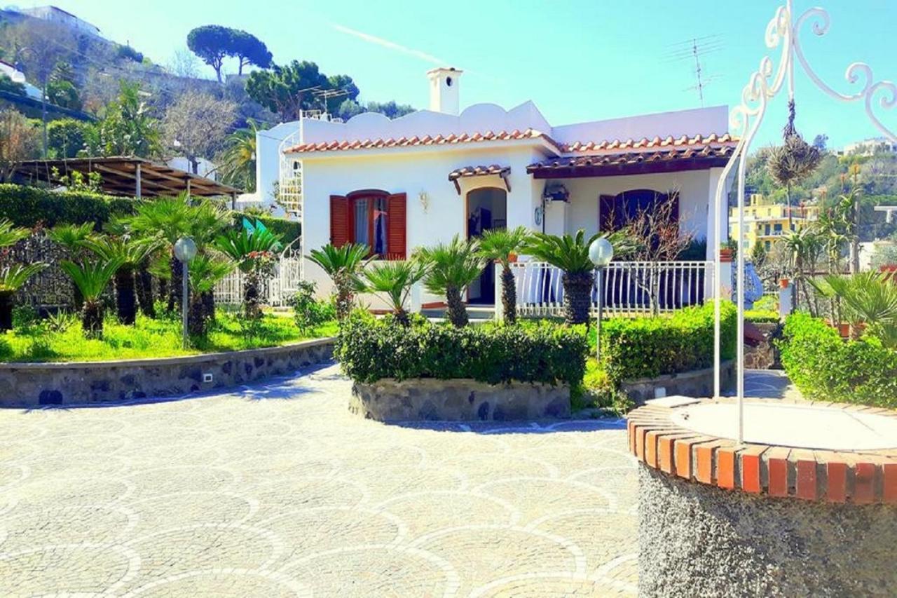 Holiday Apartments Lacco Ameno  Quarto foto